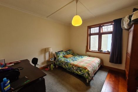 Photo of property in 76 Glenmore Street, Northland, Wellington, 6012