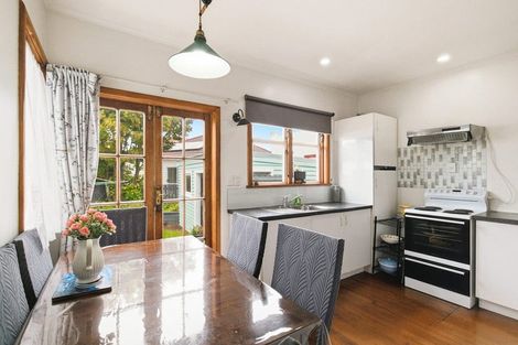 Photo of property in 637 Evans Bay Parade, Kilbirnie, Wellington, 6022