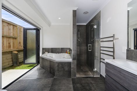 Photo of property in 11 Oyster Place, Omokoroa, 3114