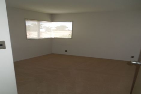 Photo of property in 11/103 Swanson Road, Henderson, Auckland, 0610