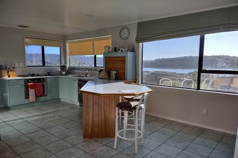 Photo of property in 11 Kinnel Grove, Papakowhai, Porirua, 5024