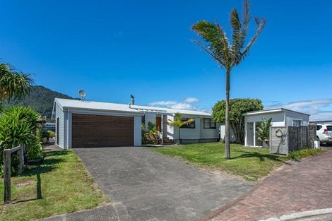 Photo of property in 13 Braddock Grove, Pauanui, Hikuai, 3579