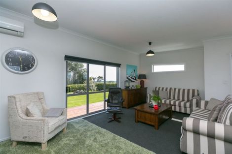 Photo of property in 281 Upland Road, Tarurutangi, New Plymouth, 4372