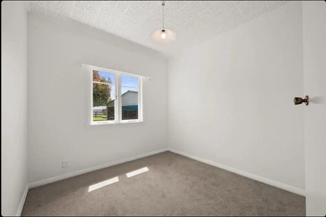 Photo of property in 38 Farrand Road, Kumeu, 0891