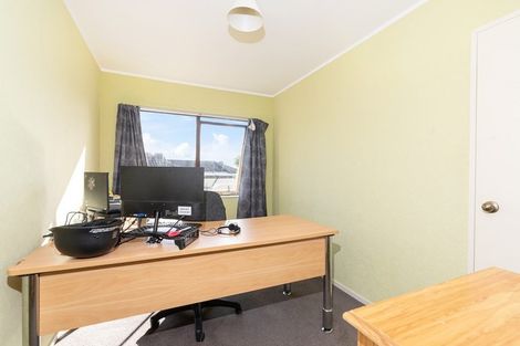 Photo of property in 4 Harvest Drive, Henderson, Auckland, 0612