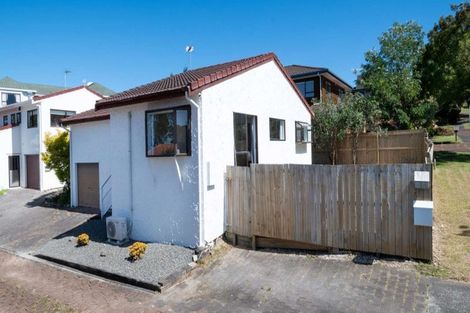 Photo of property in 1/17 Sturm Avenue, Massey, Auckland, 0614
