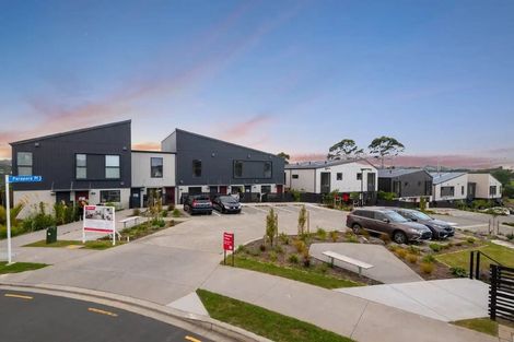 Photo of property in 2/3 Parapara Place, Albany, Auckland, 0632