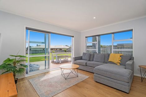 Photo of property in 8 Navigation Drive, Cooks Beach, Whitianga, 3591