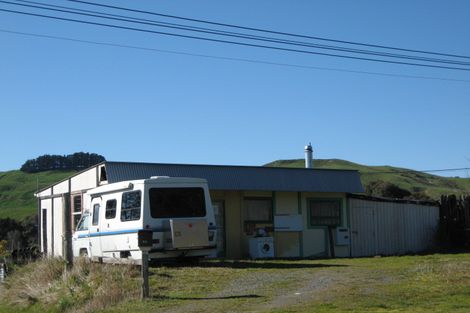 Photo of property in 25 Milne Street, Hunterville, 4730