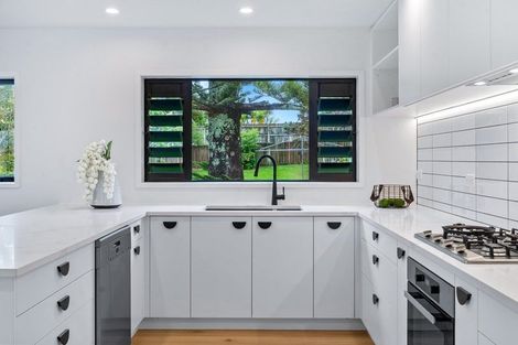 Photo of property in 52a Glamorgan Drive, Torbay, Auckland, 0630