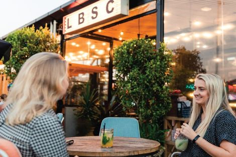 Photo of property in 2 Streamview Way, Long Bay, Auckland, 0630