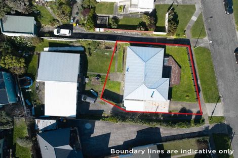 Photo of property in 8 Lambley Road, Titahi Bay, Porirua, 5022