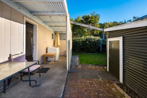 Photo of property in 29 Wairau Road, Picton, 7220