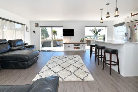 Photo of property in 10 Everard Avenue, Army Bay, Whangaparaoa, 0930