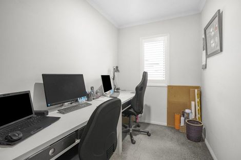 Photo of property in 10 Howard Street, Carterton, 5713