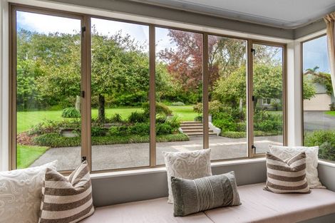 Photo of property in 37 Hardens Lane, Paremoremo, Auckland, 0632