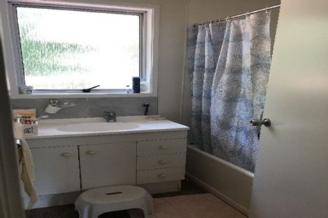 Photo of property in 31 Lavery Place, Sunnynook, Auckland, 0632