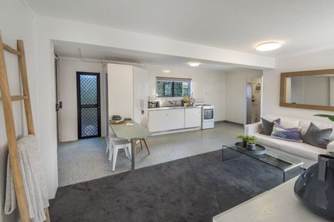 Photo of property in 2/27 Northboro Road, Hauraki, Auckland, 0622