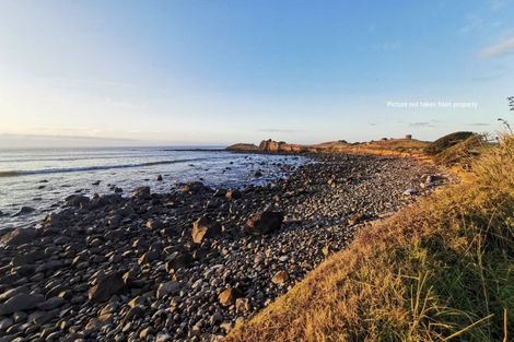 Photo of property in 304 Coast Road, Warea, 4381