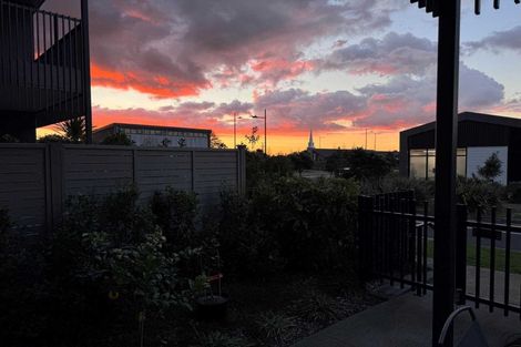 Photo of property in 6 Juniper Drive, Rosehill, Papakura, 2113