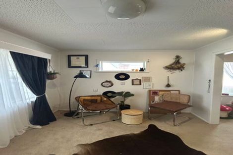Photo of property in 73 Oakdale Road, Mount Roskill, Auckland, 1041