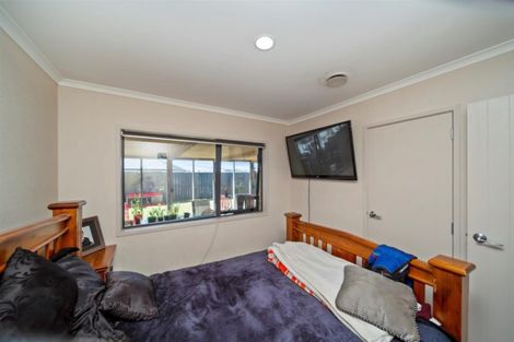 Photo of property in 14 Reremoana Close, Hawera, 4610