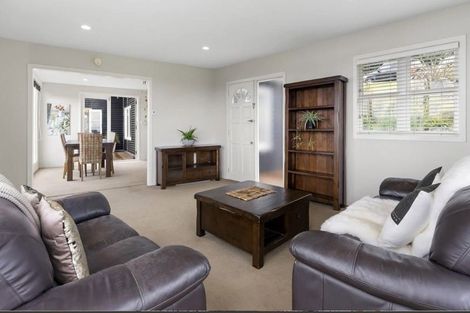 Photo of property in 1104 Whangaparaoa Road, Tindalls Beach, Whangaparaoa, 0930