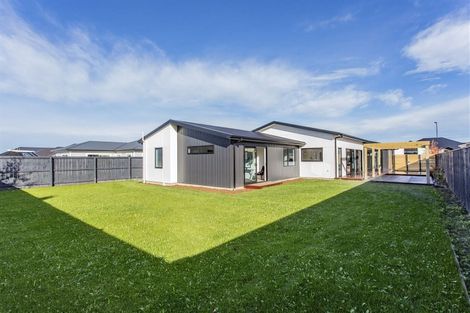 Photo of property in 27 Valour Drive, Rangiora, 7400