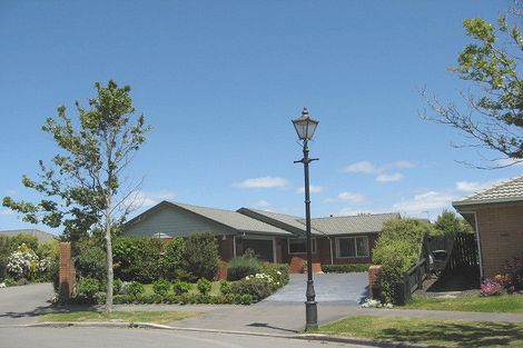 Photo of property in 6 Ronald George Place, Parklands, Christchurch, 8083
