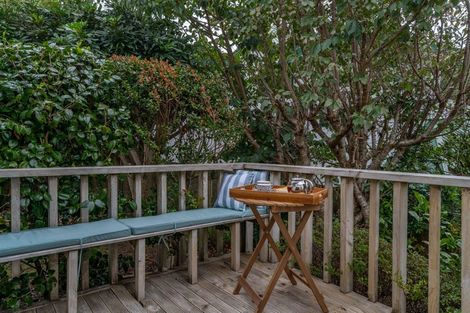 Photo of property in 2 Myers Grove, Churton Park, Wellington, 6037