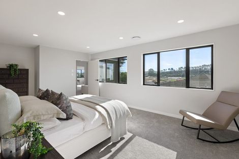 Photo of property in 28 Takurua Terrace, Orewa, 0931