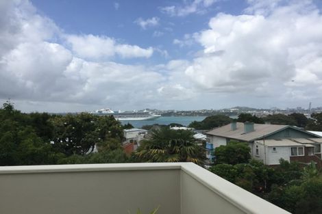 Photo of property in 15 Kerr Street, Devonport, Auckland, 0624