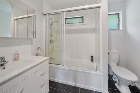 Photo of property in 25 Postgate Drive, Whitby, Porirua, 5024