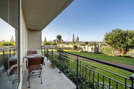 Photo of property in 98b/30 Ambassador Glade, Orewa, 0931