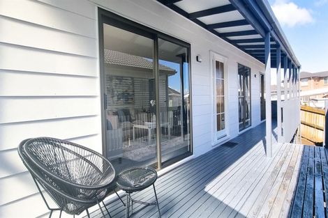 Photo of property in 70 Hutchinsons Road, Bucklands Beach, Auckland, 2014