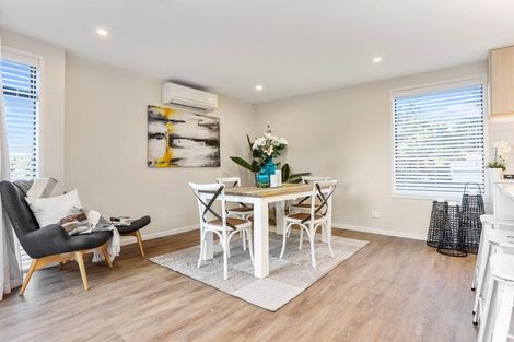 Photo of property in 53a Red Beach Road, Red Beach, 0932