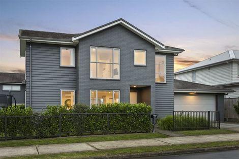 Photo of property in 39 Forbes Mccammon Drive, Swanson, Auckland, 0614