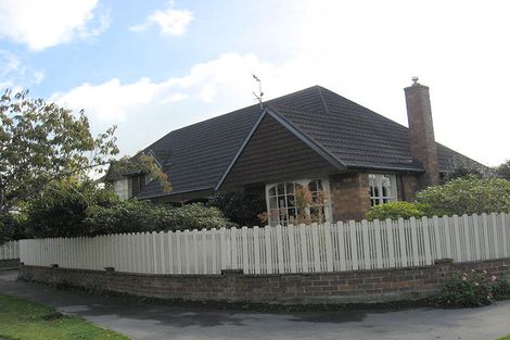 Photo of property in 8 Saint Clio Street, Ilam, Christchurch, 8041