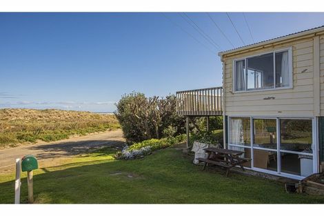 Photo of property in 37 Marine Drive, Te Kopuru, Dargaville, 0371