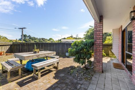 Photo of property in 33 Beaumont Crescent, Frankleigh Park, New Plymouth, 4310
