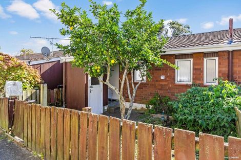 Photo of property in 7 Hiseman Lane, Henderson, Auckland, 0612