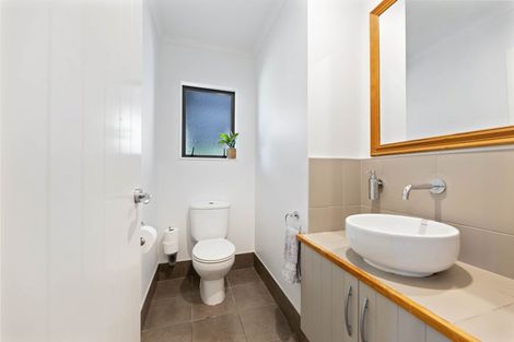 Photo of property in 29 Glen Mohr, Acacia Bay, Taupo, 3385