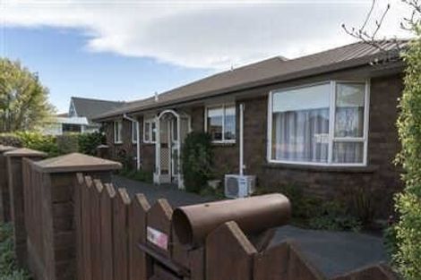 Photo of property in 102 Peverel Street, Riccarton, Christchurch, 8041