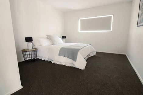 Photo of property in 9b Waterfront Road, Mangere Bridge, Auckland, 2022