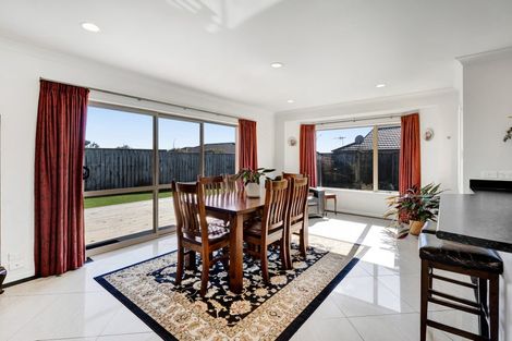 Photo of property in 20 Kahikatea Street, Inglewood, 4330