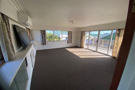 Photo of property in 3 Marama Place, One Tree Point, 0118
