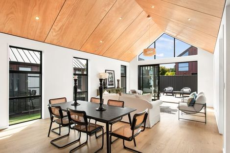 Photo of property in 20 Wroxton Terrace, Merivale, Christchurch, 8014