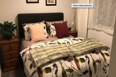 Photo of property in 1/28 Manly Esplanade, Browns Bay, Auckland, 0630