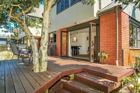 Photo of property in 79 Queen Street, Westport, 7825