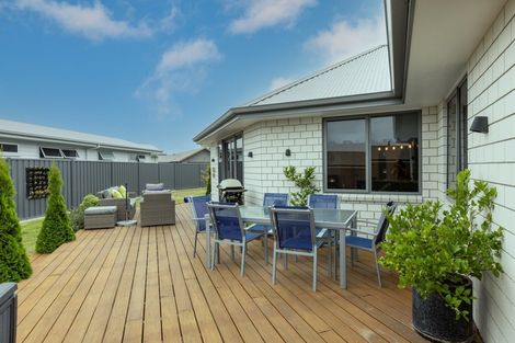 Photo of property in 7 Whakatomo Place, Havelock North, 4130